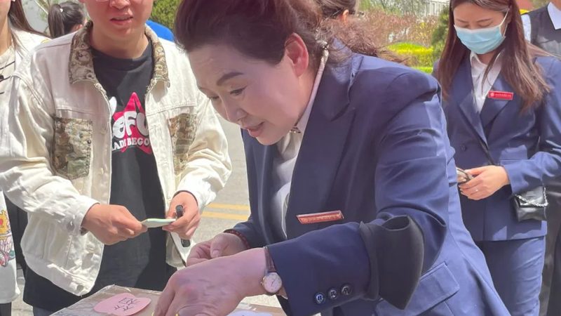不同行业媒介投放效果解析：揭秘行业差异与策略
